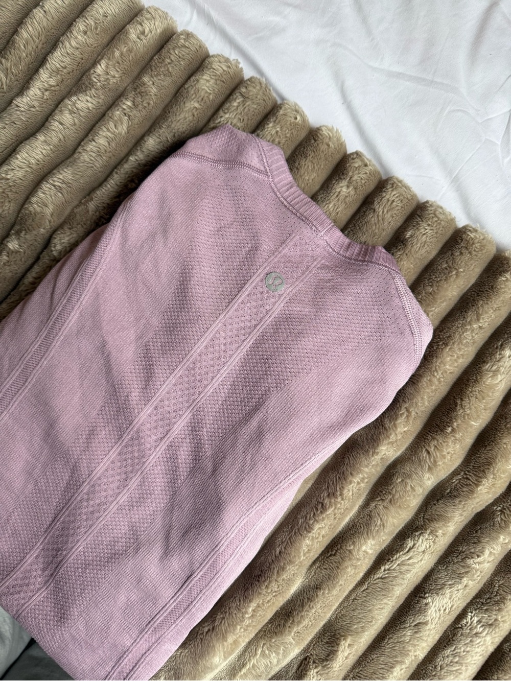 Lululemon Swiftly Tech Long-Sleeve Shirt
2.0 *Hip Length